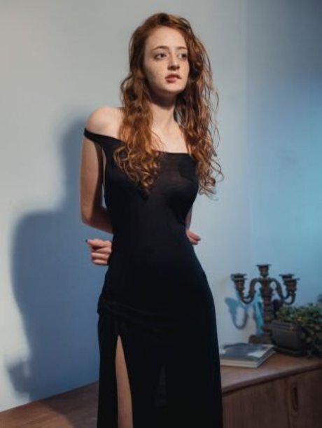 Liora Fin modèle xxx galerie