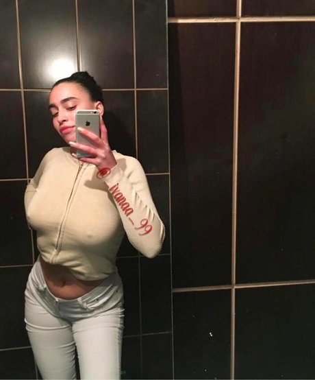 Ivana S_ star du porno belle photos