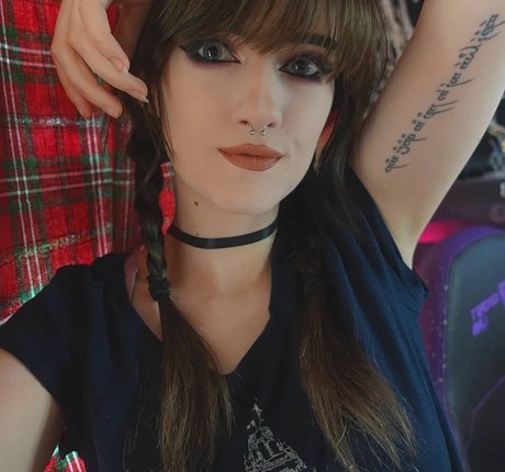 Ashi jolie étoile img