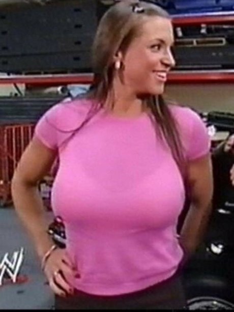 Stephanie McMahon model perfect picture