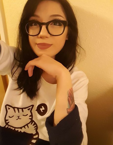 BadFawn FREE estrella porno perfecta foto