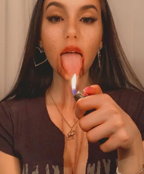 amirastar212 mannequin image