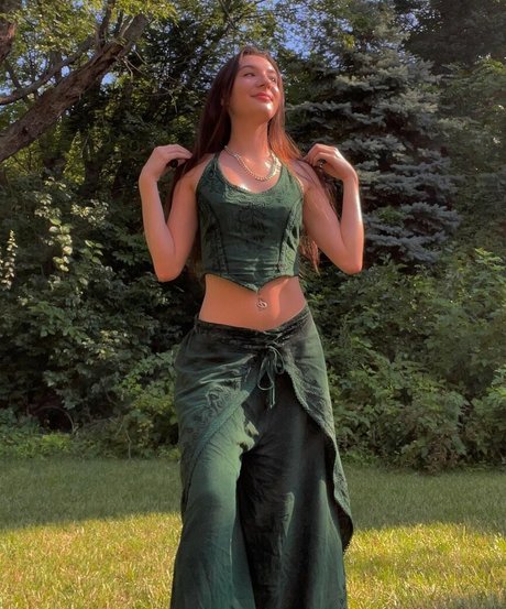 amirastar212 model pics