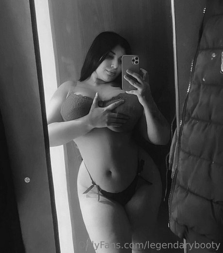 LegendaryBooty adult star archive