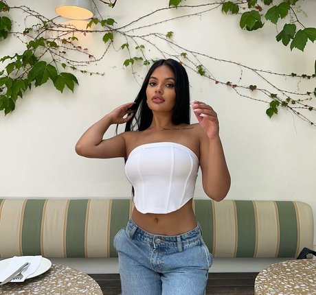 Ari Kumar belle étoile collection