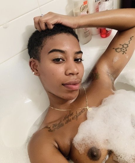 Darling Nicky pornstar photo
