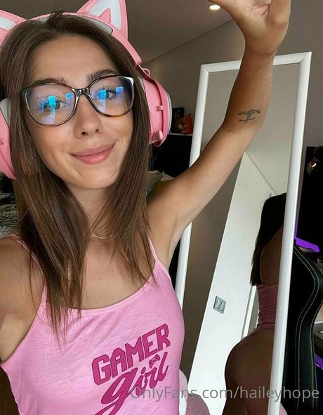 Hailey Hope star du porno gratuit collection