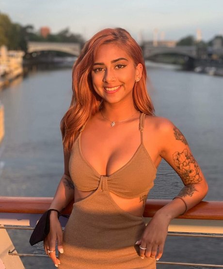 petite rousse onlyfans érotique chaud galeries