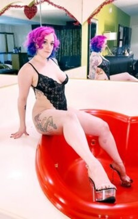 CharlotteAxes arte estrella porno foto