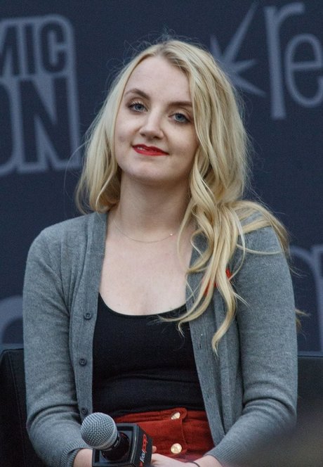 Evanna Lynch art étoile img