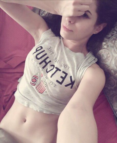 Aroa Gimeno modèle porno photo