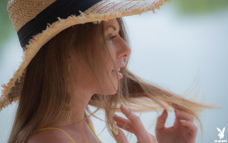 Bella Chase nude actress img