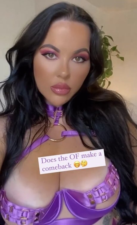 Laratheloser On Insta pornstar hd photos