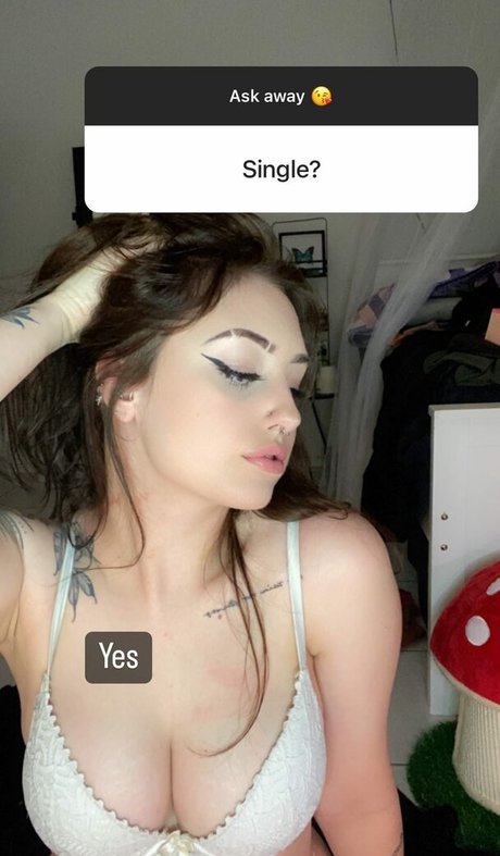 Mikaboo7 pornstar hot img