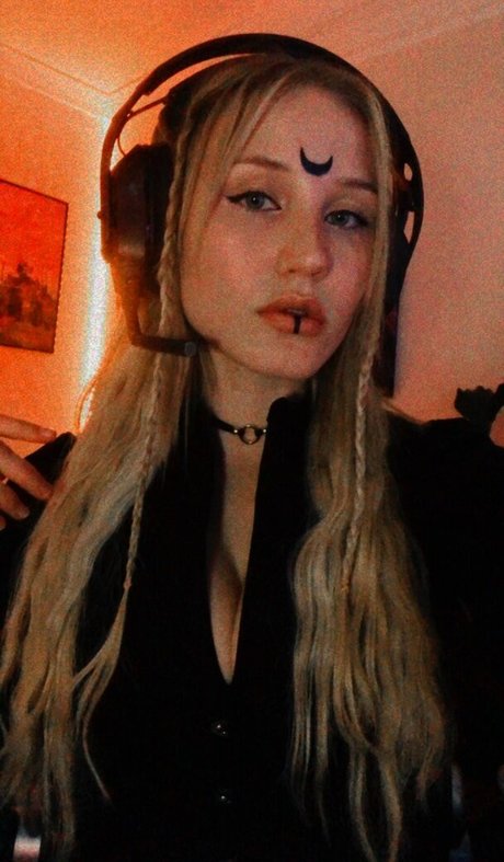 QAEKZ naked pornstar archive