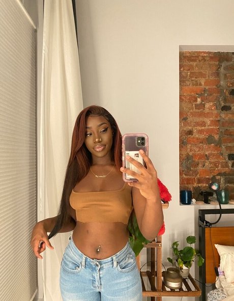 bribriann6722 actriz desnuda fotos