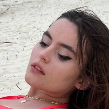 Webdewka actriz porno galerías