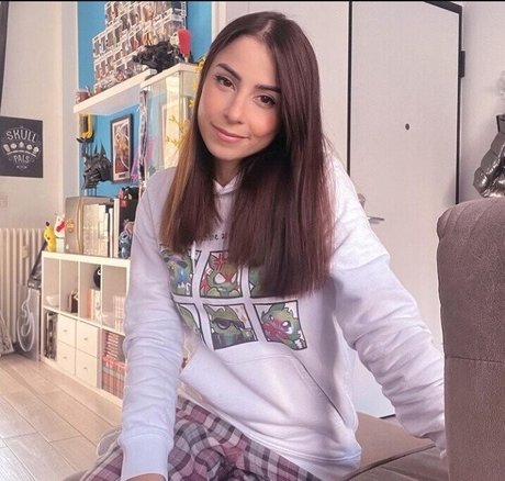 Kurolily actriz de arte galería