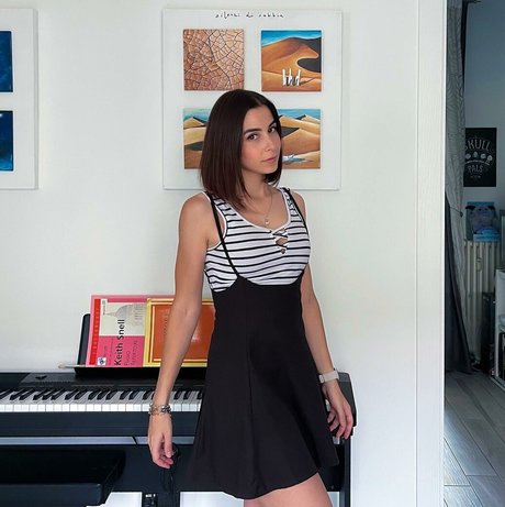 Kurolily star du porno sexy img