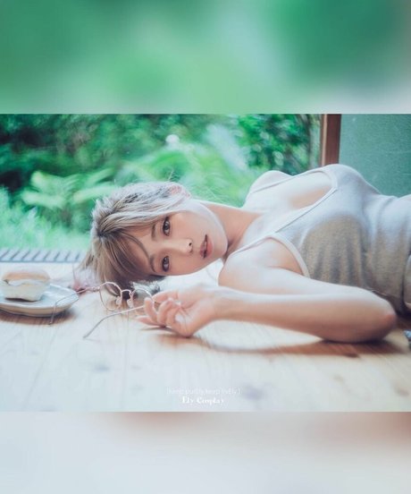 Ely Cosplayer modèle chaud image