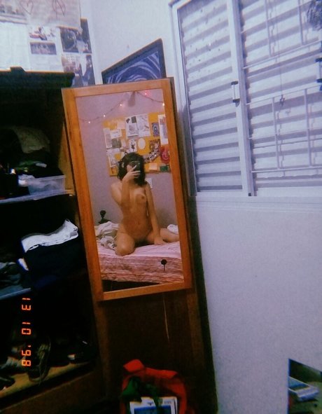 Alguem Tem Algo model pornographic pictures
