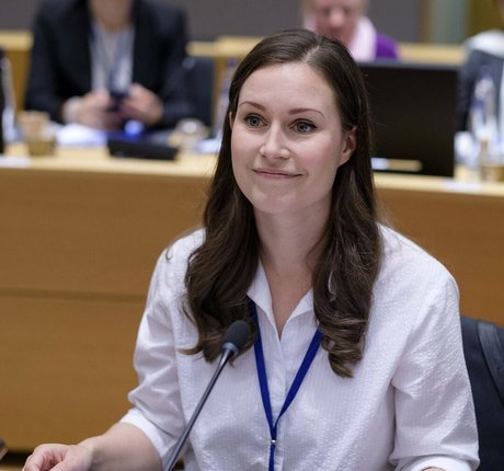 Sanna Marin estrella porno gratis imágenes