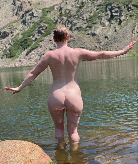 Peachypeaks actriz desnuda foto