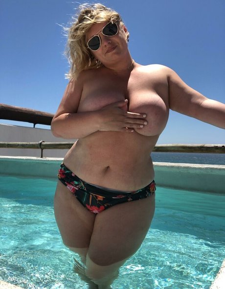 daffodilkitty star adult photos