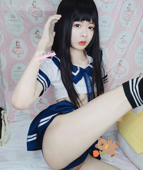 DollyMew actriz desnuda galería