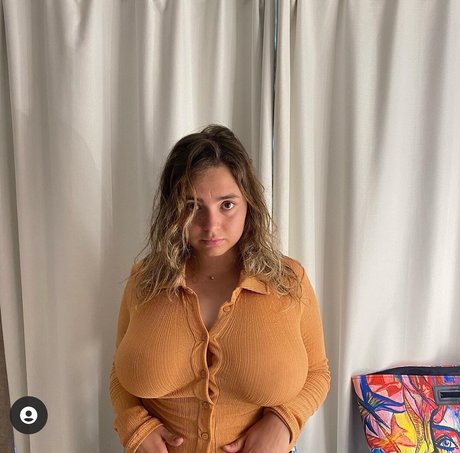 Amelia Tidd model naked photo