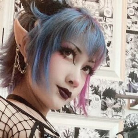 _devil d0ll model hot image