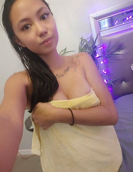 Manic miss nudes model image