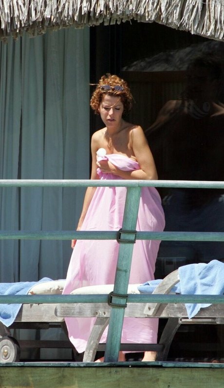 Natasha Kaplinsky pornstar naked photo