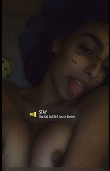 laydinaxx star sexy picture