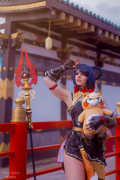 Bizarre Deer estrella porno bonita galería