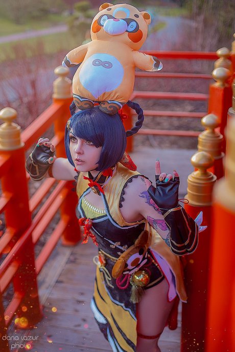 Bizarre Deer actrice libre photo