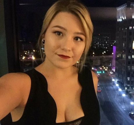 FooyaDanielle Bosch hermosa actriz imágenes