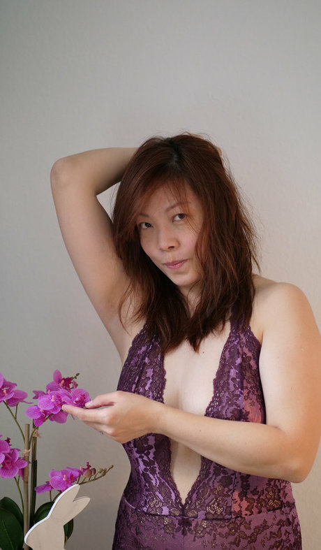 Cecile Chan model erotic archive