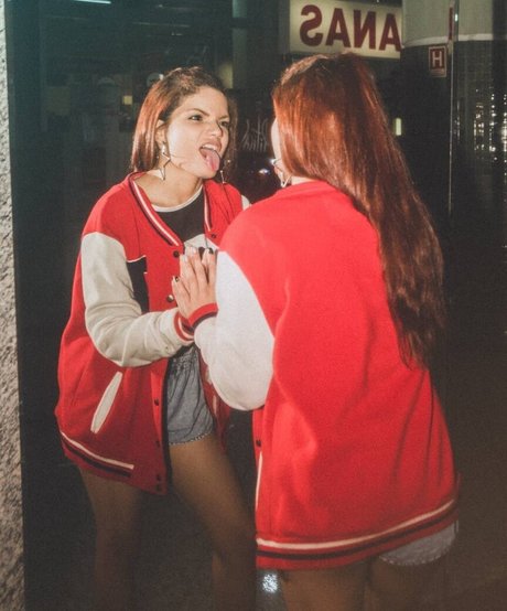 Jessie Cardim étoile sympa photos