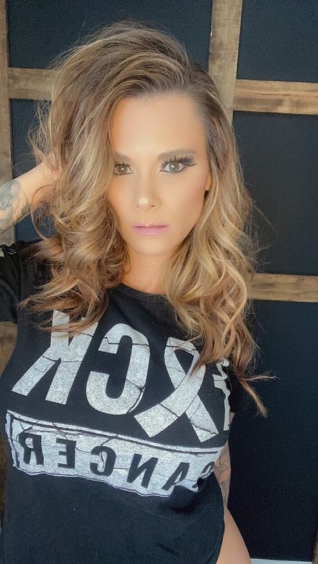 chroniclesofatiredassmom modelo libre galería