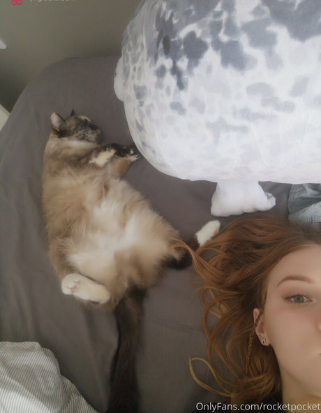 rocketpocket actriz de desnudos fotos