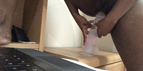 Zahra Rai étoile sympa photos