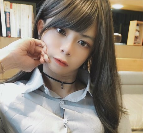 Luoluo sex pornstar img