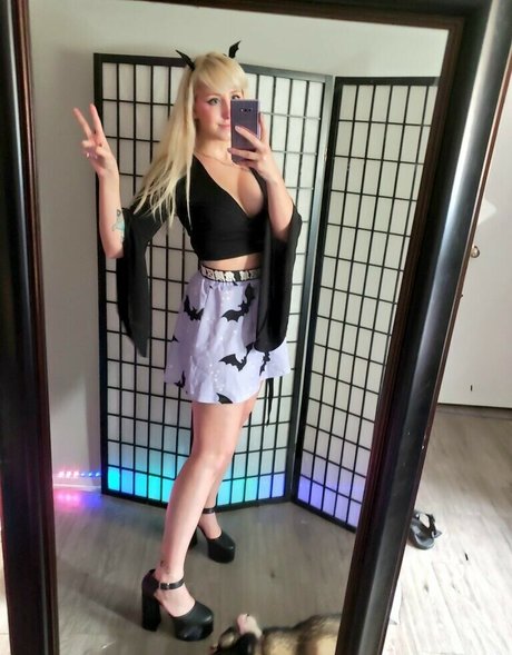 Moon IRL estrella porno perfecta galería