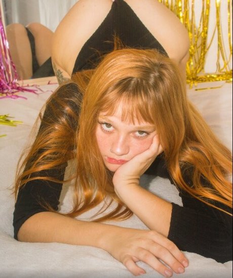 Ana Damski actriz caliente galería