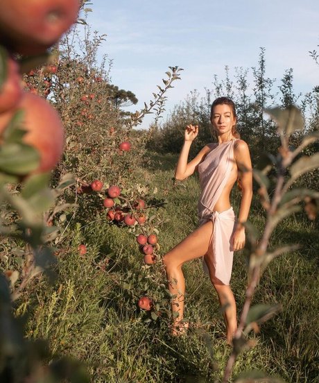 Mari Fioretti bonita modelo imágenes