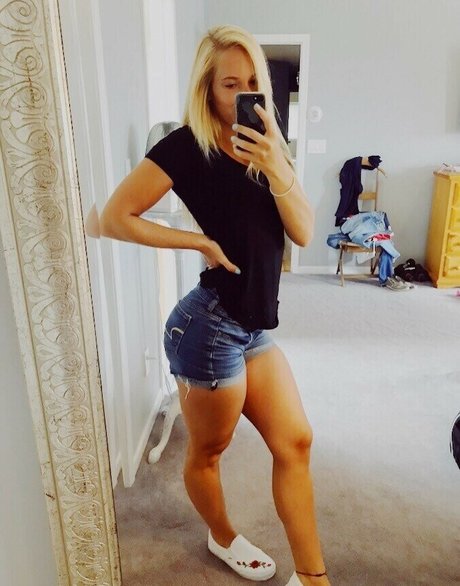 Daphney Plot nude pornstar gallery