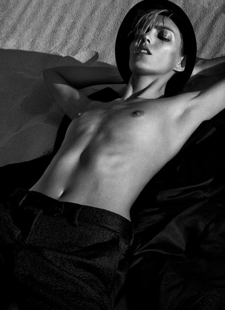 Anja Rubik estrella porno de arte fotos