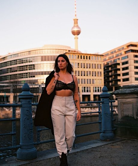 Sophieandjune star du porno adulte des photos