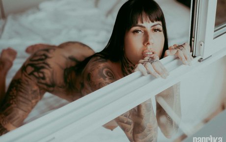 Witch Love star érotique images